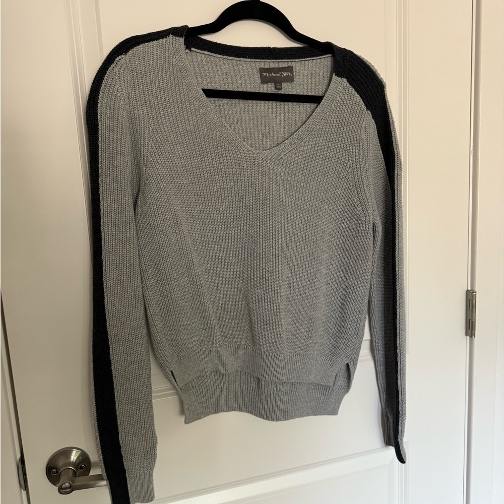 Michael Stars Gray V-Neck Sweater Lightweight Knit